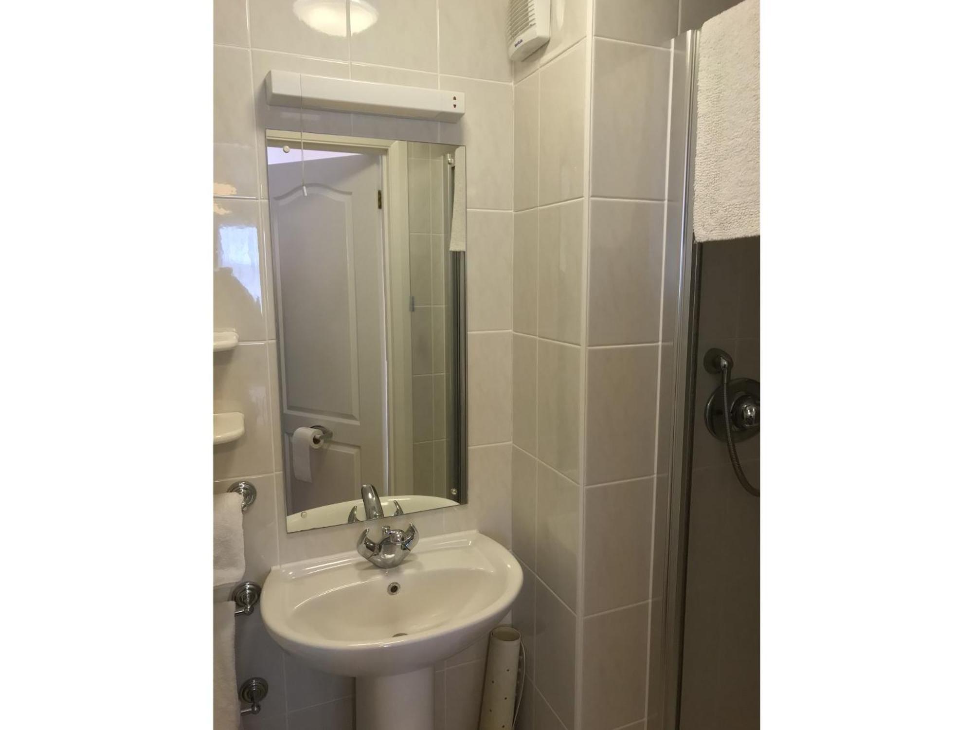 Merton House Worthing Bilik gambar
