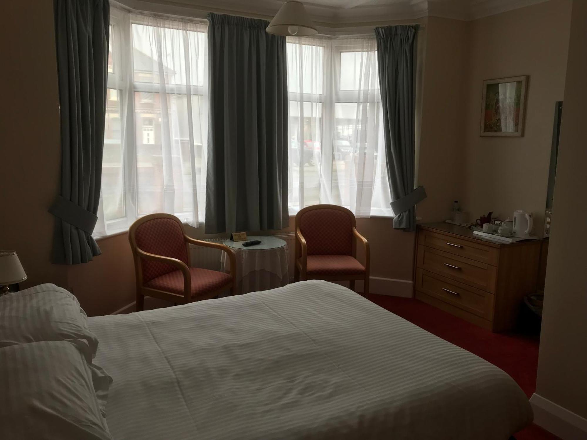 Merton House Worthing Bilik gambar