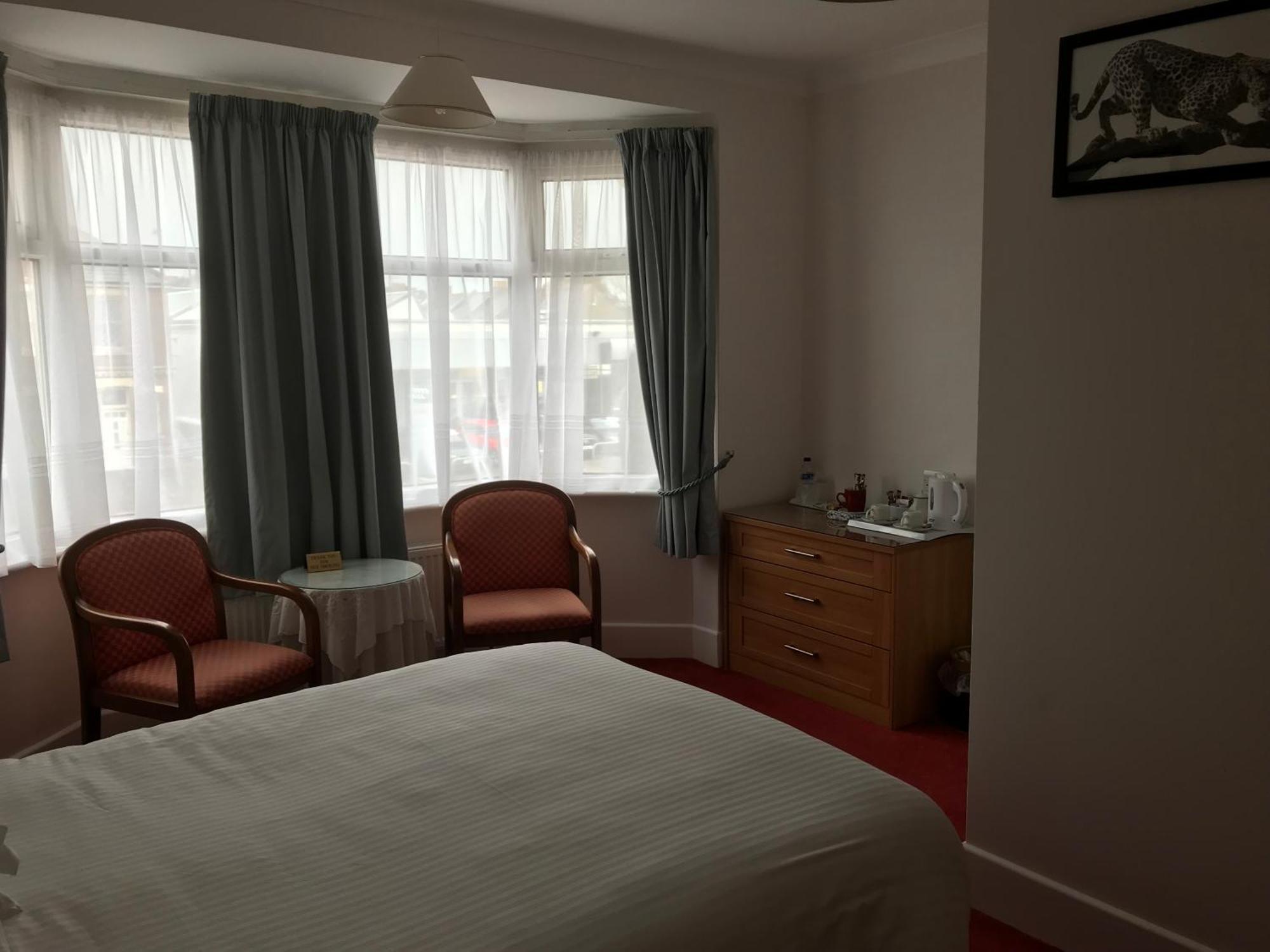 Merton House Worthing Bilik gambar